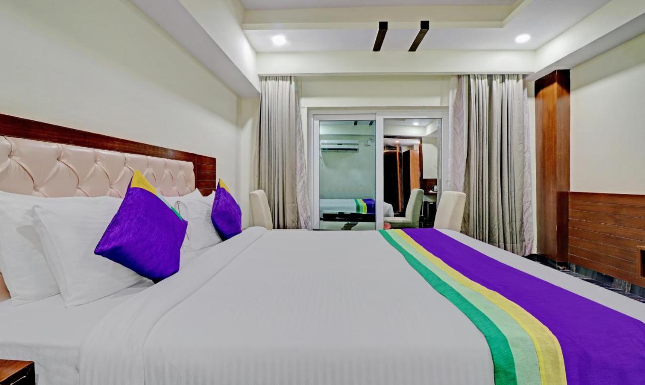 Treebo Premium Pearl Avenue, Ring Road Hotel เดห์ราดุน ภายนอก รูปภาพ